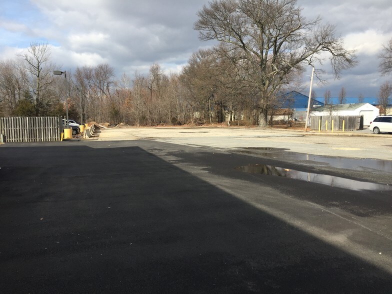 More Photos Of 3081-3089 Old Washington Rd, Waldorf General Retail For Lease
