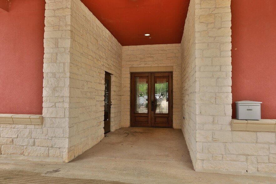More Photos Of 2200 N FM 3083 Rd W, Conroe Office For Lease