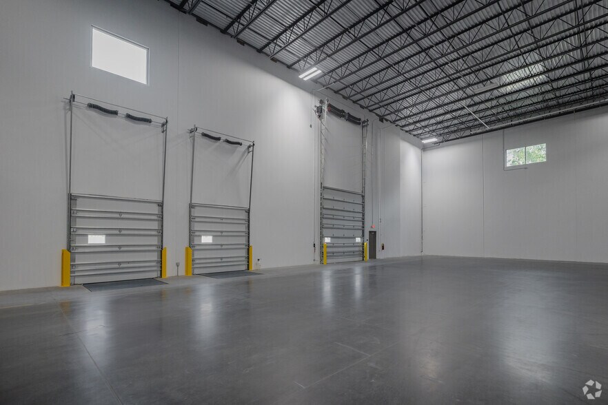 More Photos Of 410 Tradeport Dr, Summerville Unknown For Lease