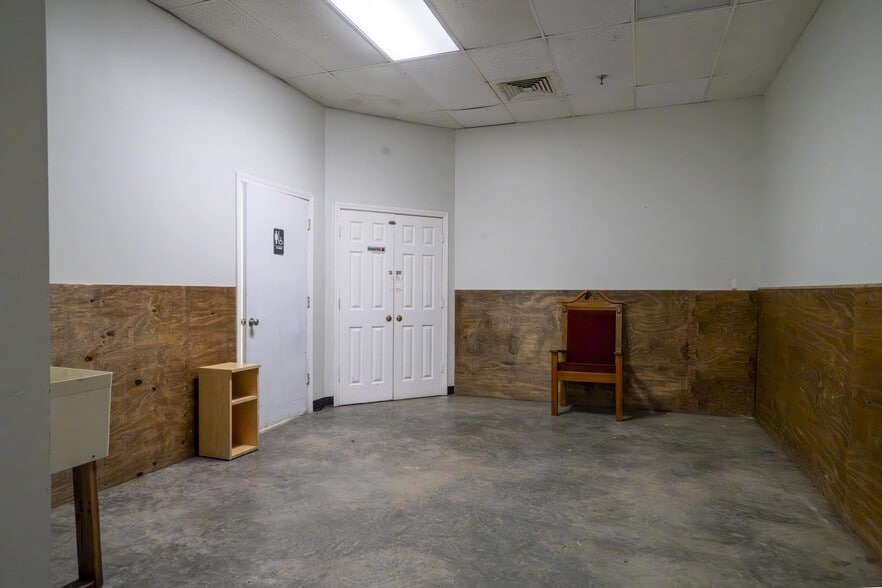 More Photos Of 439-489 N Cannon Blvd, Kannapolis Unknown For Lease