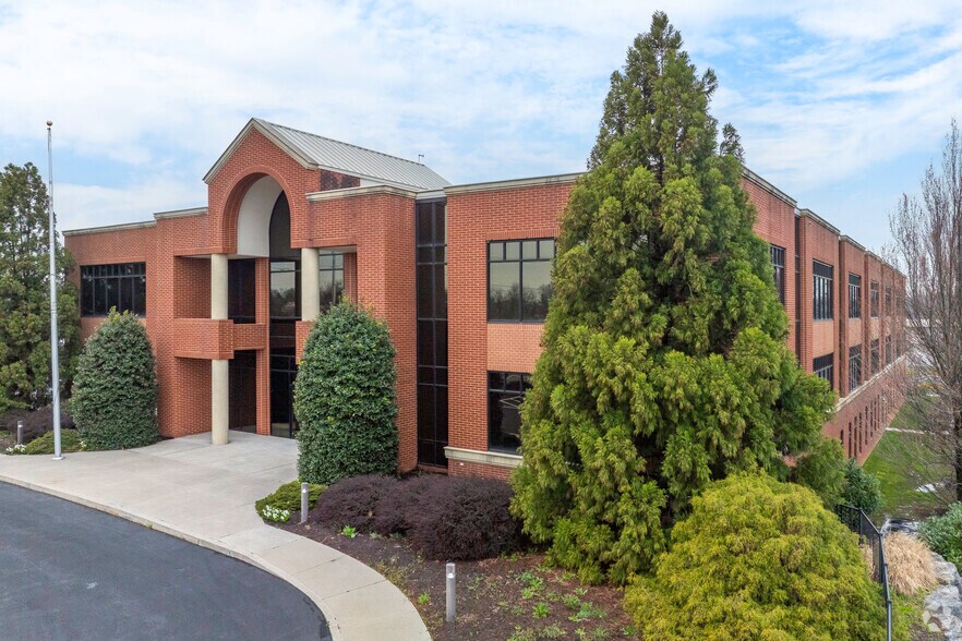 More Photos Of 4139 Oregon Pike, Ephrata Office For Lease