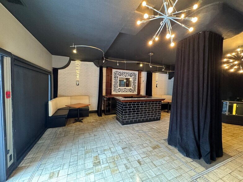 More Photos Of 1125 Kensington Rd NW, Calgary Storefront Retail Office For Sale