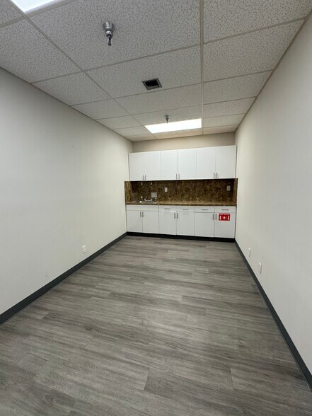 More Photos Of 3245-3341 W McNab Rd, Pompano Beach Warehouse For Lease