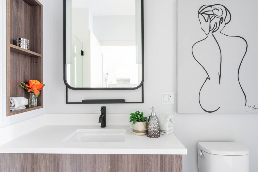 More Photos Of 4501 N Sheridan Rd, Chicago Apartments For Lease