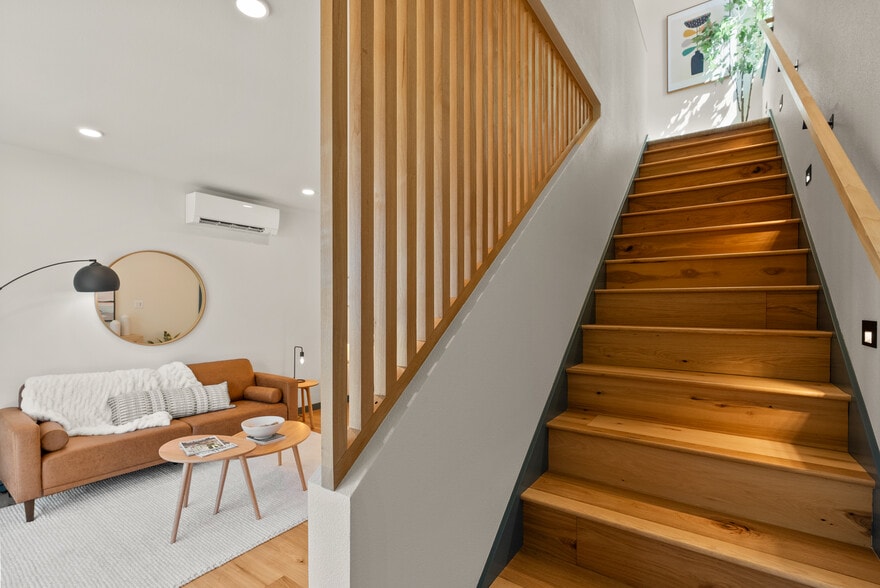 More Photos Of 940 NE Norton Ave, Bend Apartments For Sale