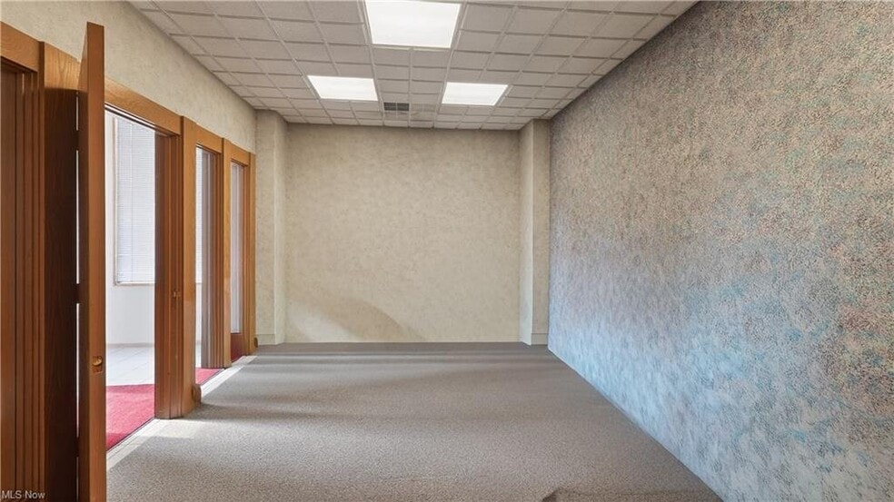 More Photos Of 3060 Gale Ave, Hubbard Warehouse For Sale