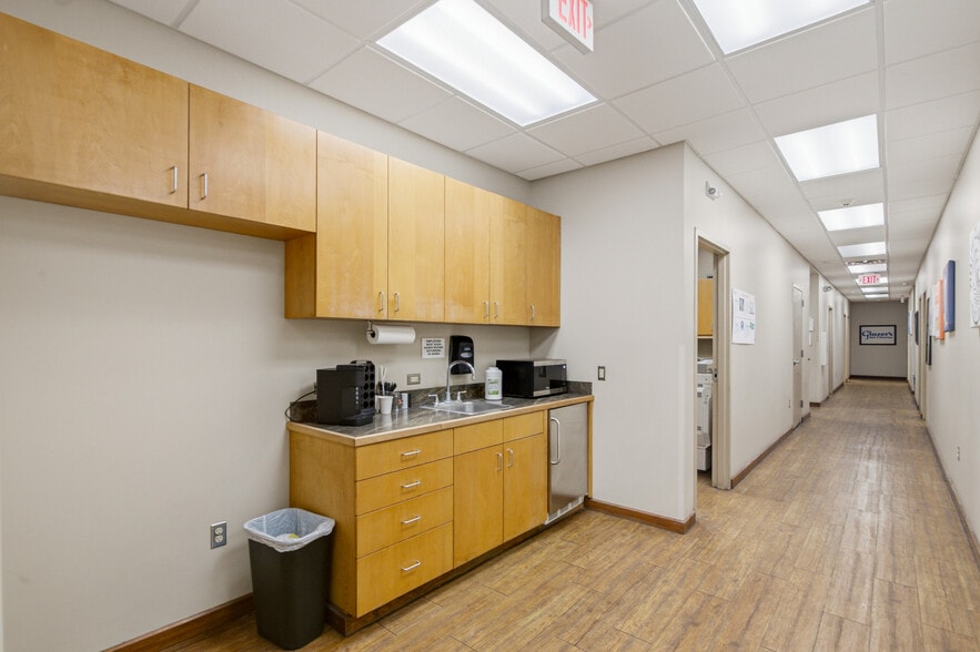 More Photos Of 8316 Lone Tree Rd, Victoria Industrial For Sale