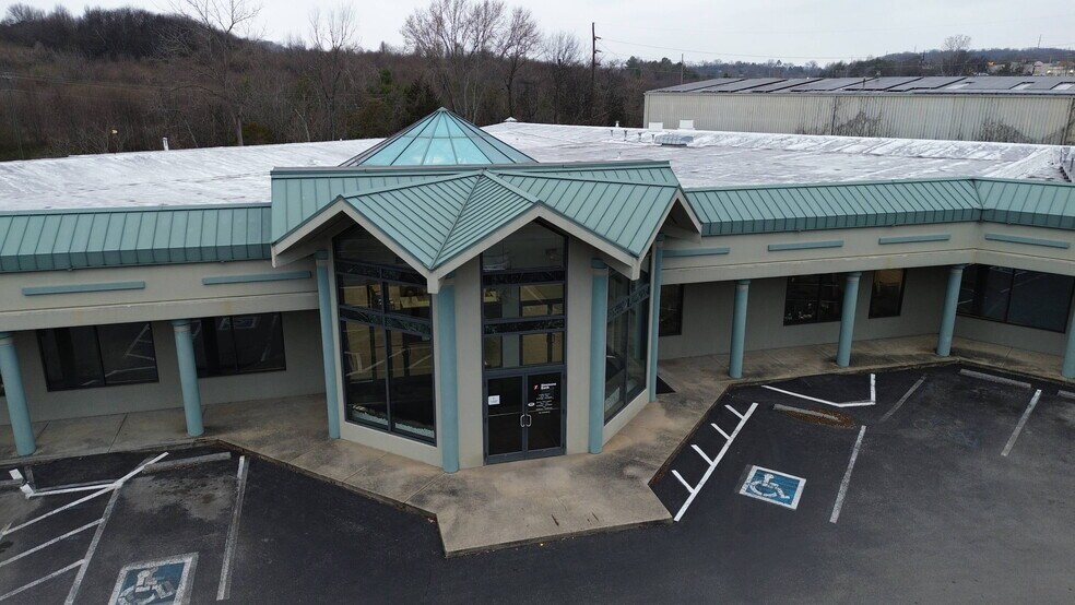 More Photos Of 1612 Congress Pky S, Athens Bank For Sale