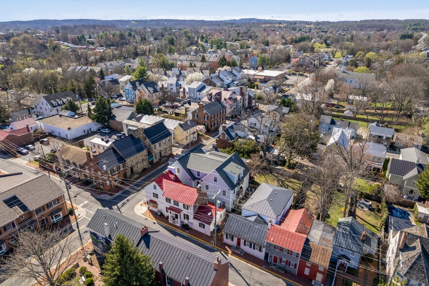More Photos Of 104 Loudoun St SW, Leesburg Storefront Retail Office For Sale