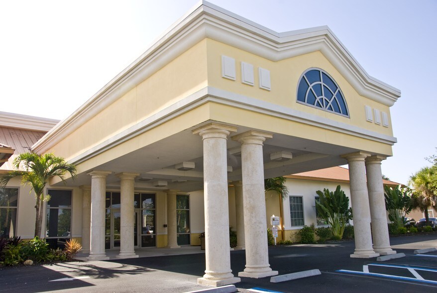 More Photos Of 19621 Cochran Blvd, Port Charlotte Medical For Lease