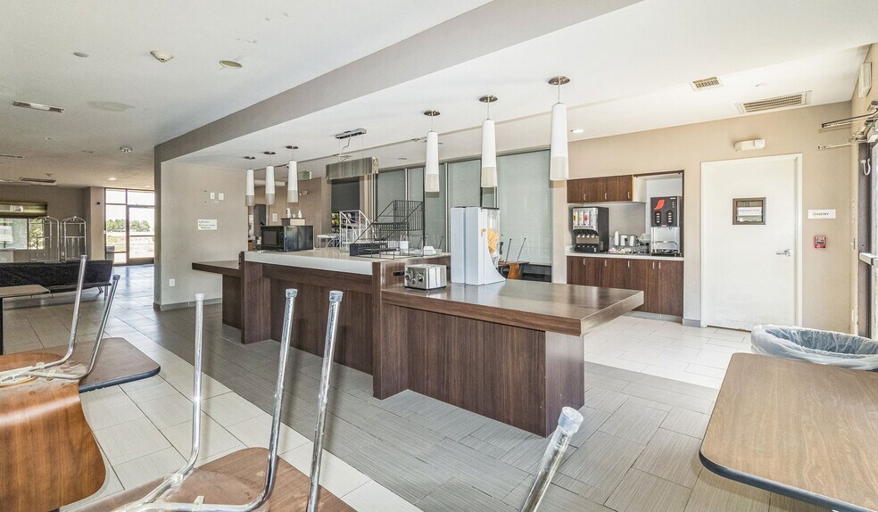 More Photos Of 3432 Interstate 20, Stanton Hotel For Sale