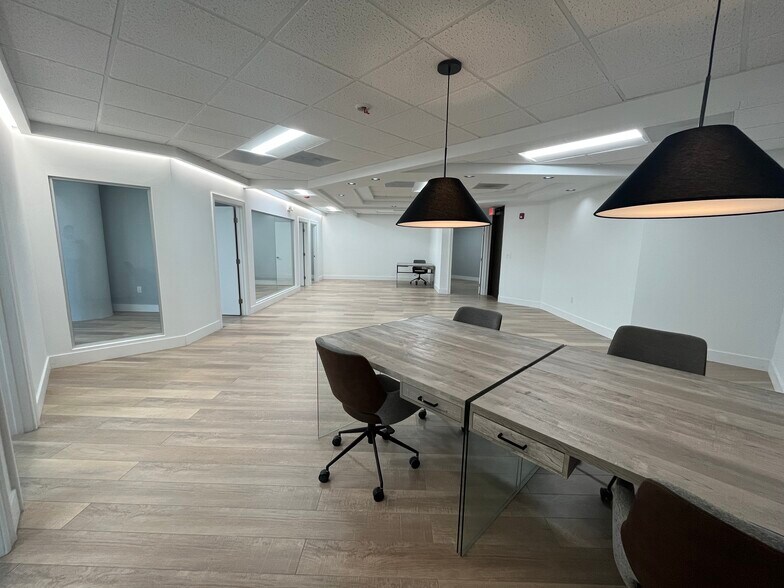 More Photos Of 55 Weston Rd, Sunrise Office For Lease