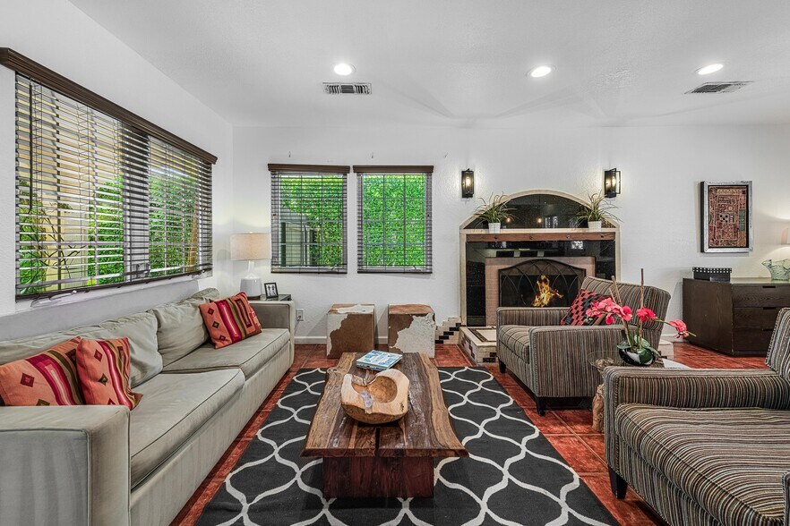 More Photos Of 520 Chuckwalla Rd, Palm Springs Apartments For Sale