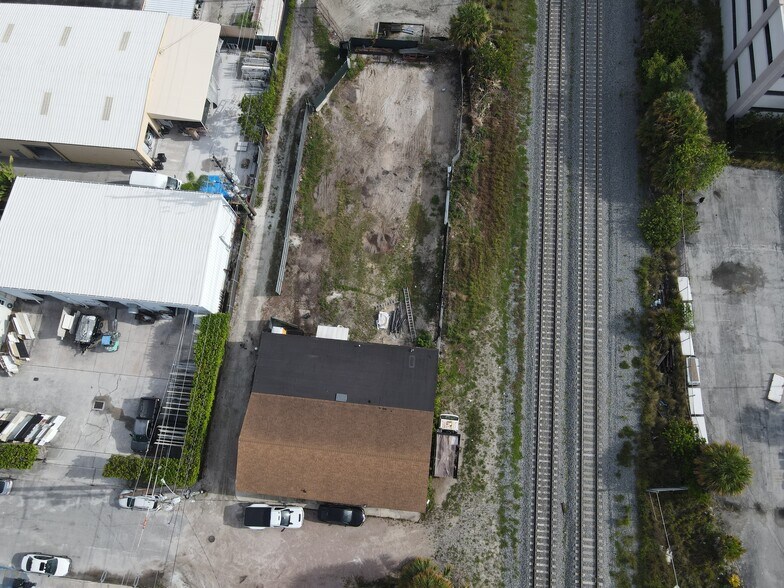 More Photos Of 1110 2nd Ave S, Lake Worth Warehouse For Sale