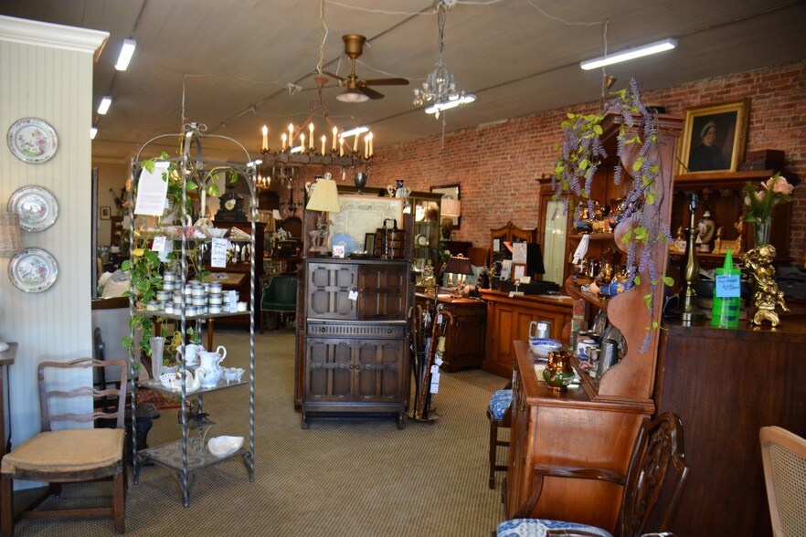 More Photos Of 201 S Main St, Enterprise Department Store For Sale