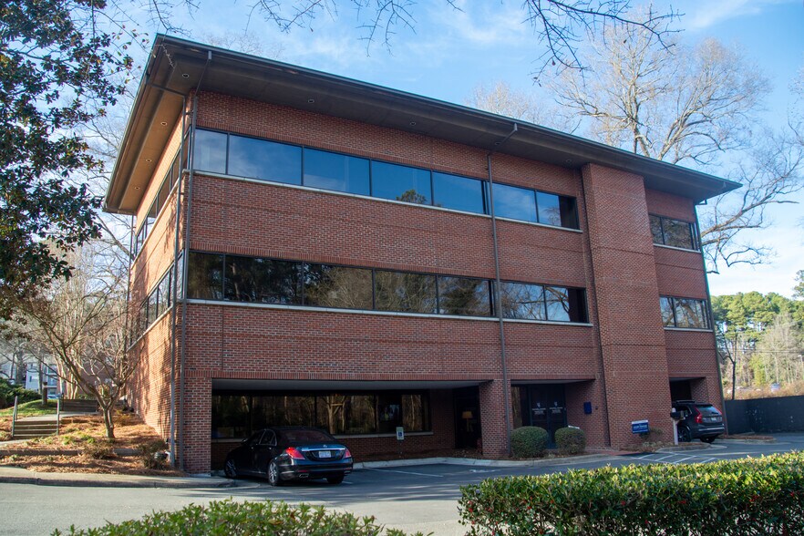 More Photos Of 1600 E Franklin St, Chapel Hill Medical For Sale