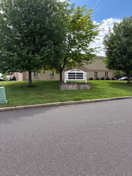 More Photos Of 388 Nina Way, Warminster Light Distribution For Lease