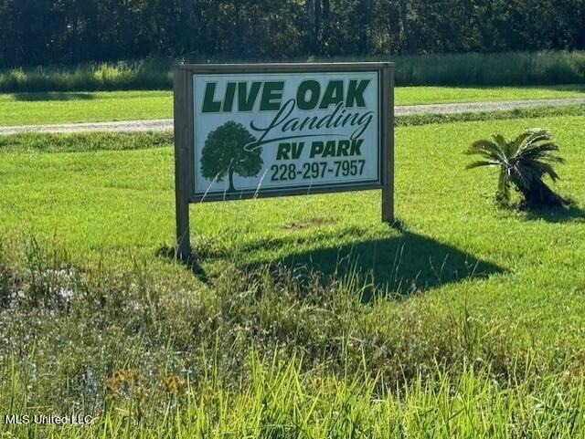 Primary Photo Of 7916 Old Stage Rd, Moss Point Manufactured Housing Mobile Home Park For Sale