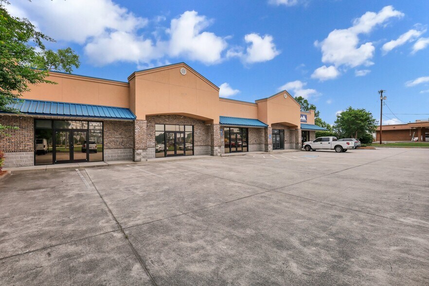 12 Brampton Rd, Garden City, GA 31408 Retail For Lease