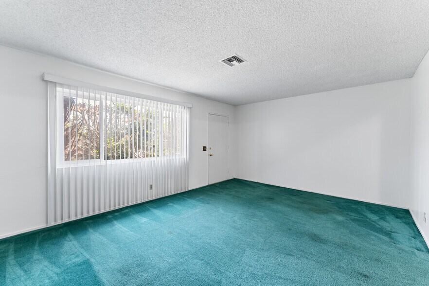 More Photos Of 645 Giano Ave, La Puente Warehouse For Sale