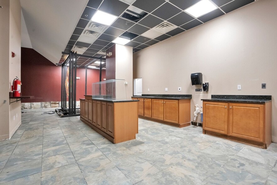 More Photos Of 155 S Court Ave, Orlando Apartments For Lease