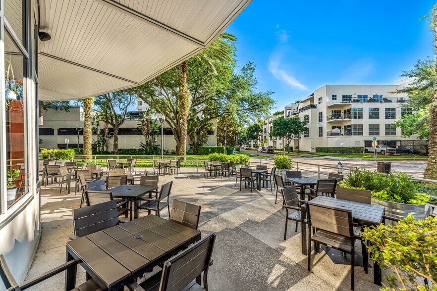 More Photos Of 100 S Eola Dr, Orlando Apartments For Sale