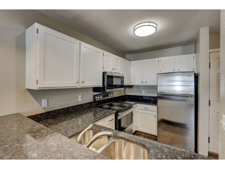 More Photos Of 234 W Main St, Waukesha Apartments For Lease