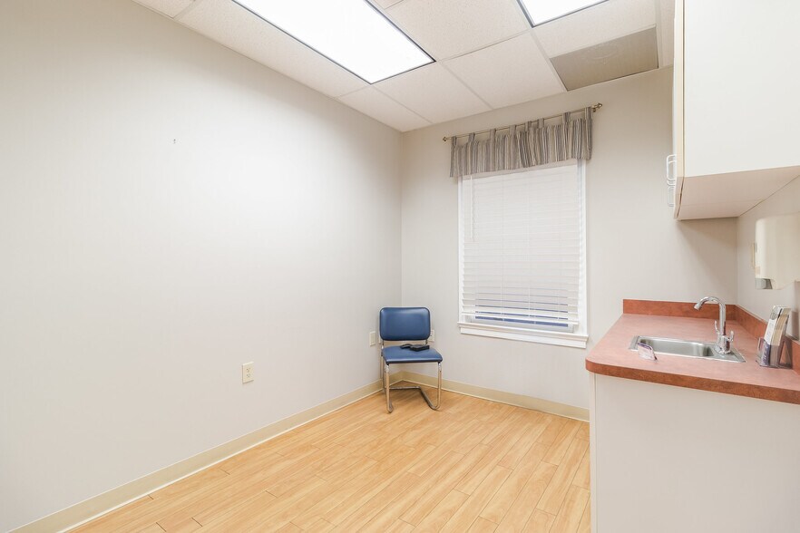 More Photos Of 2511 Salem Church Rd, Fredericksburg Medical For Sale