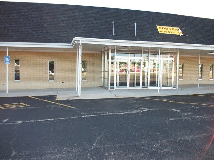 More Photos Of 2317-2323 E Lincolnway, Sterling Medical For Lease