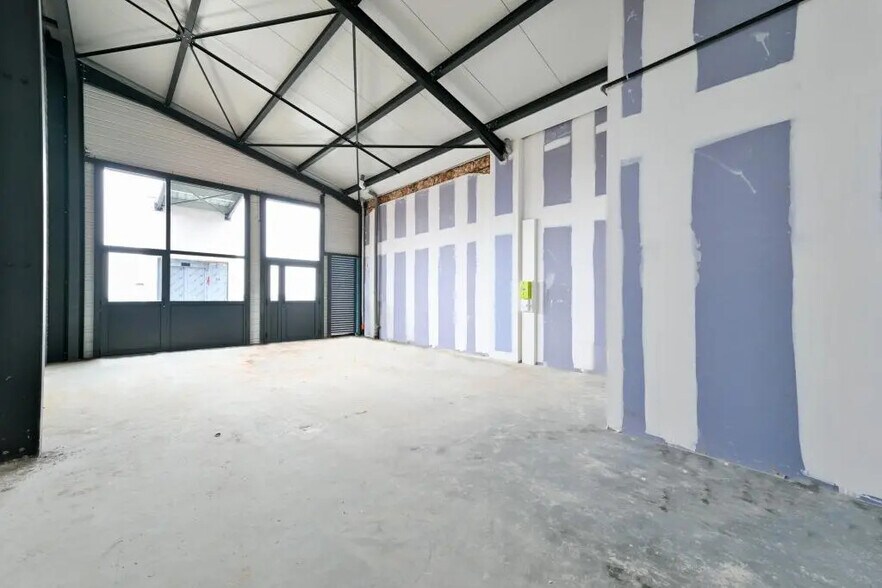 More Photos Of 180 Avenue Des Hauts De Saint-Aubin, Angers Light Manufacturing For Lease