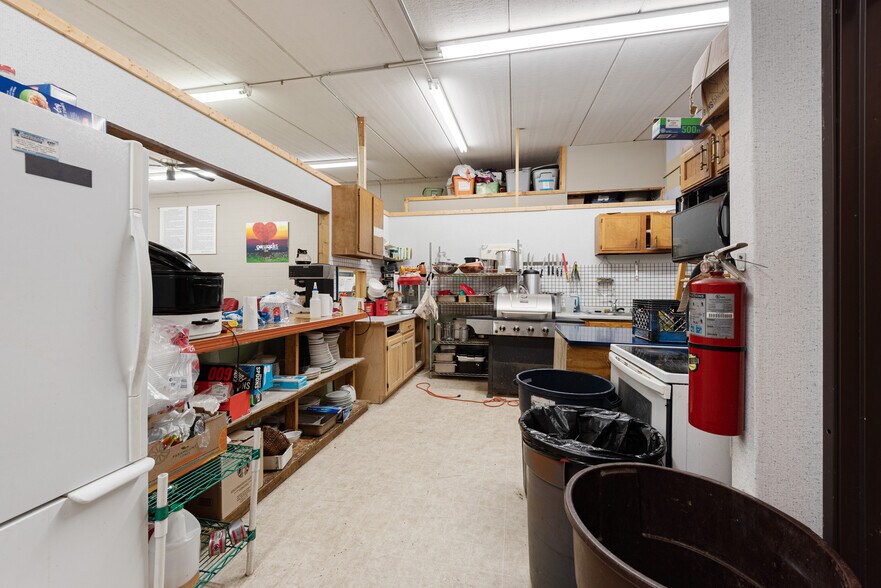 More Photos Of 4801 N Welcome Ave, Minneapolis Freestanding For Sale