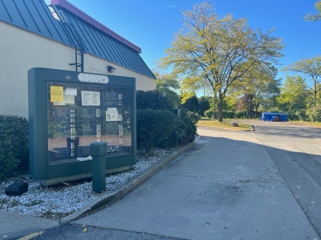 More Photos Of 1250 N Farnsworth Ave, Aurora Restaurant For Sale