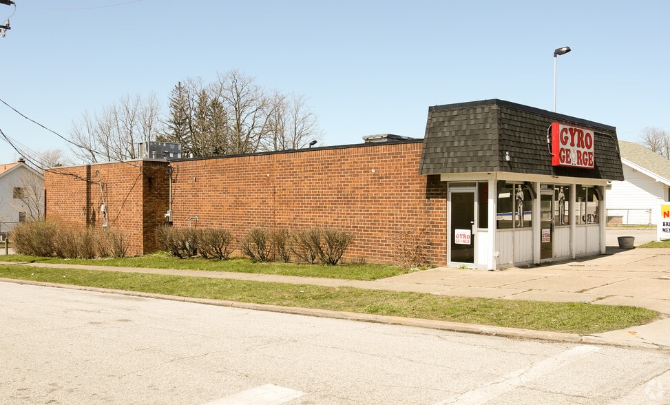 More Photos Of 19505 Euclid Ave, Euclid Restaurant For Sale