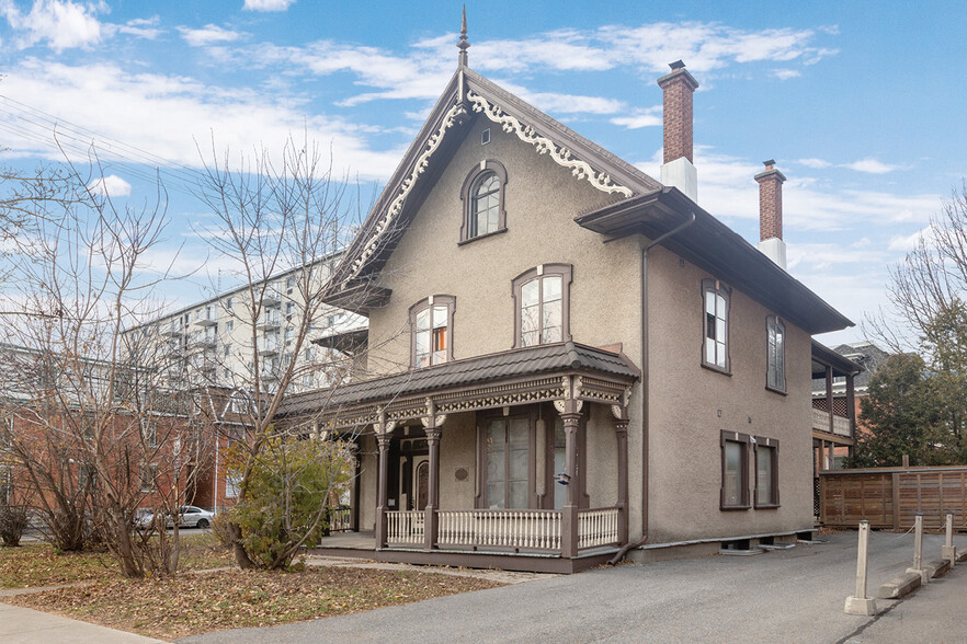 Primary Photo Of 245 Laurier Av E, Ottawa Apartments For Sale