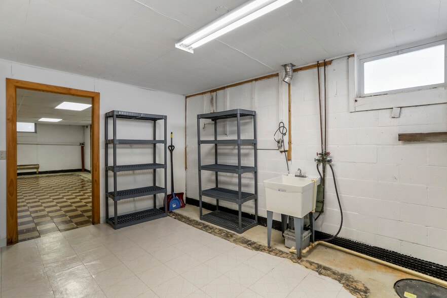 More Photos Of 2893 Jessup Rd, Jessup Office For Sale