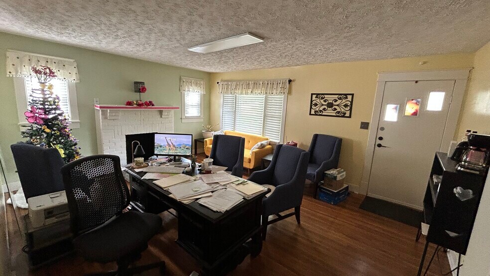 More Photos Of Off Goodlettsville town square, Goodlettsville Loft Creative Space For Sale