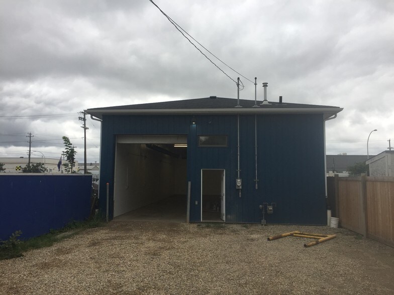 More Photos Of 12211-12219 66 St NW, Edmonton Light Manufacturing For Sale