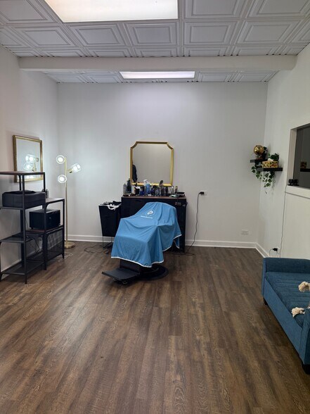 More Photos Of 616 Childs St, Wheaton General Retail For Lease
