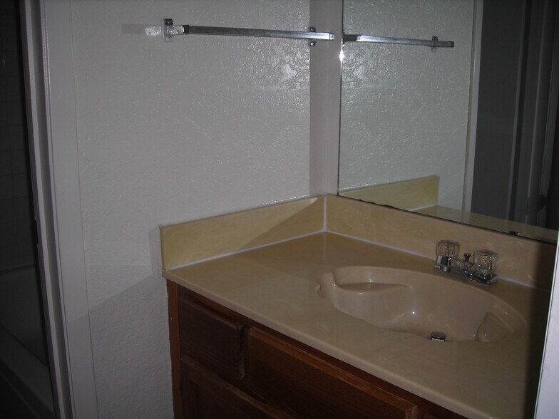 More Photos Of 3600 Hulen Park Cir, Fort Worth Multifamily For Sale