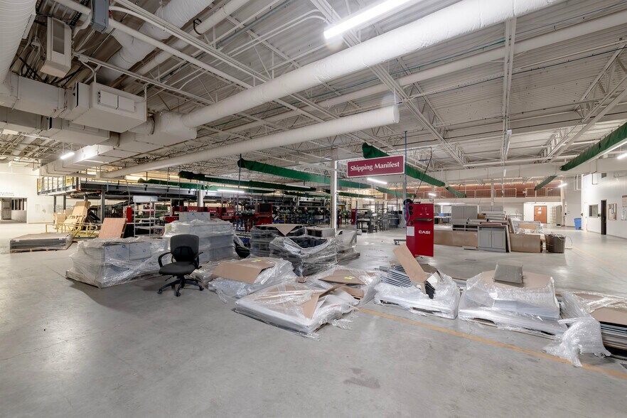 More Photos Of 1551 Corporate Dr, Irving Warehouse For Lease