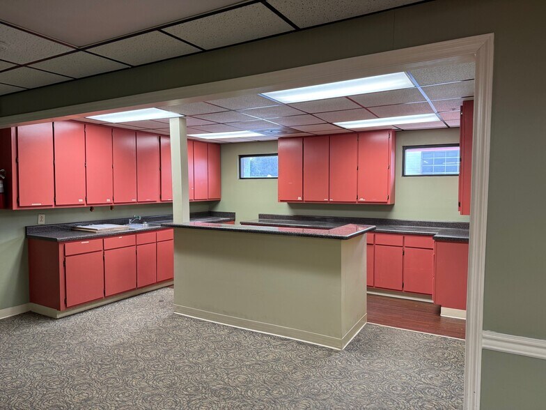 More Photos Of 1205 Russell Pky, Warner Robins Office For Sale