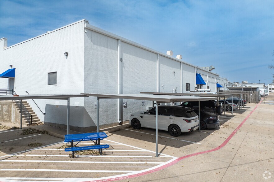 More Photos Of 1600 Central Dr, Bedford Medical For Lease