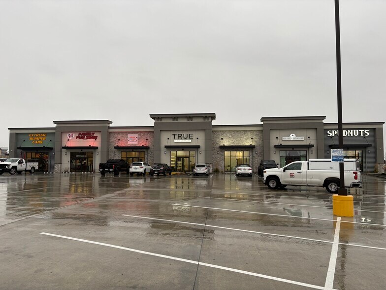 More Photos Of 8425 D Chapel Hill Blvd, Pasco General Retail For Lease