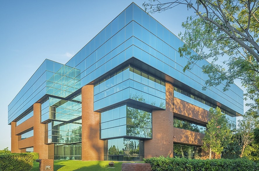 More Photos Of 30 Corporate Park, Irvine Office For Lease