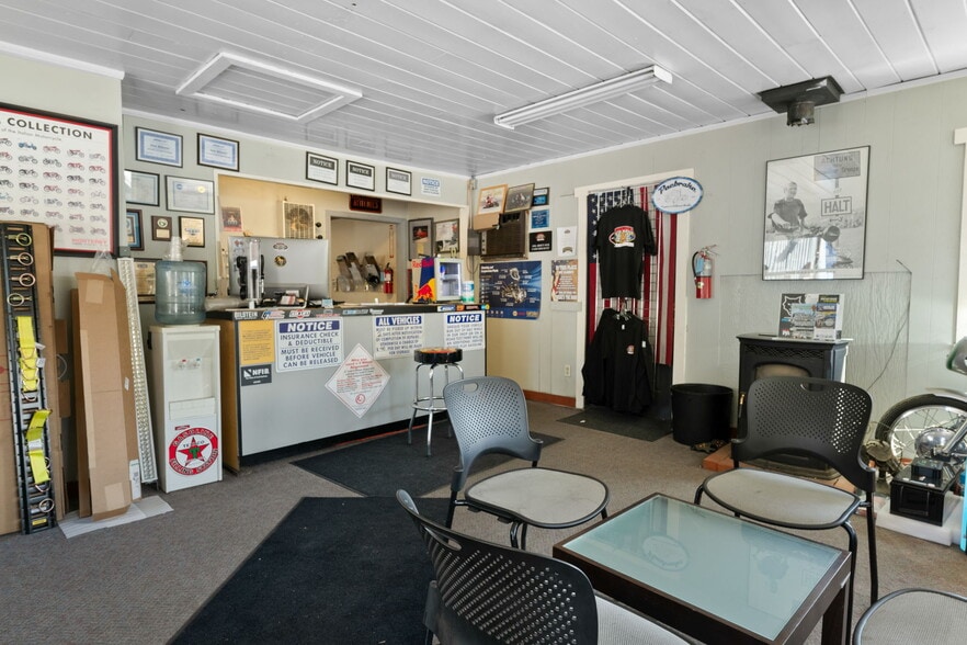 More Photos Of 41656 Big Bear Blvd, Big Bear Lake Freestanding For Sale