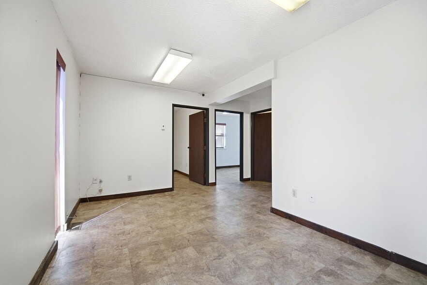 More Photos Of 3435 Kimball Cir, Colorado Springs Service For Lease