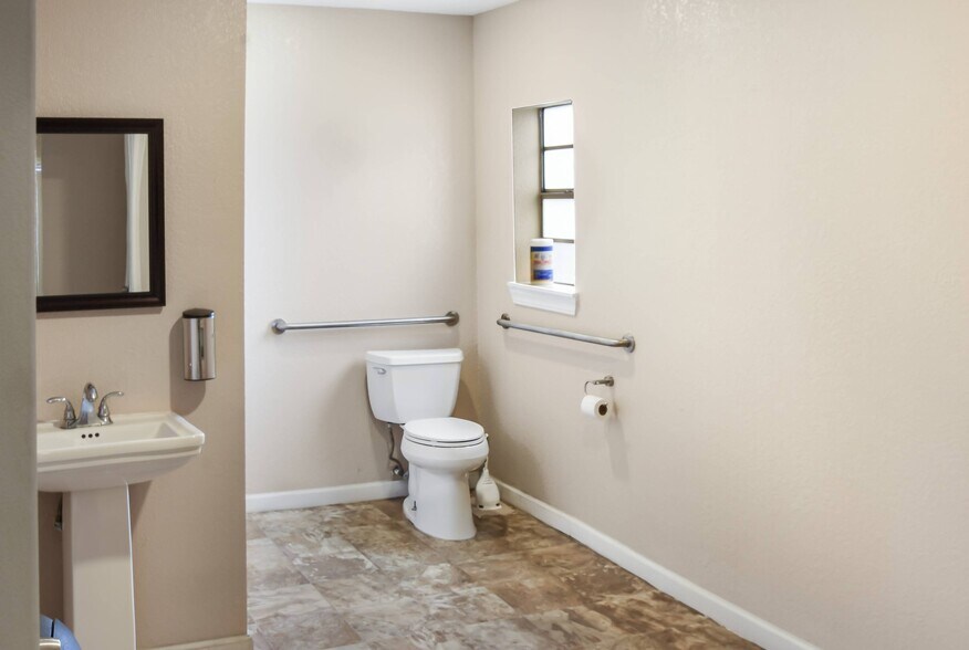 More Photos Of 5219 FM 2100, Crosby Industrial For Sale