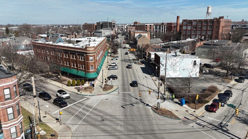More Photos Of 615 N East St, Indianapolis General Retail For Lease