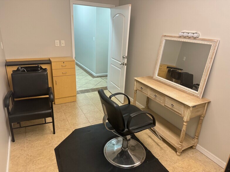 More Photos Of 118 Hollis Crump Dr., Jasper Health Club For Sale