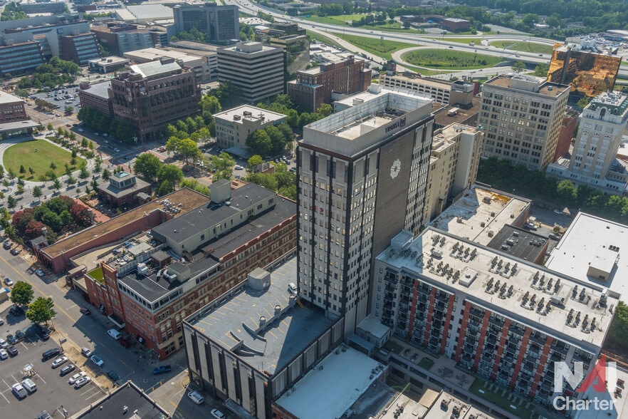 More Photos Of 736 Market St, Chattanooga Office For Lease